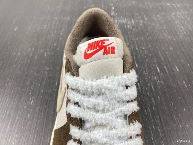of OG Rabbit Air Retro Year the Jordan 1 DV1312-200 Low 0822
